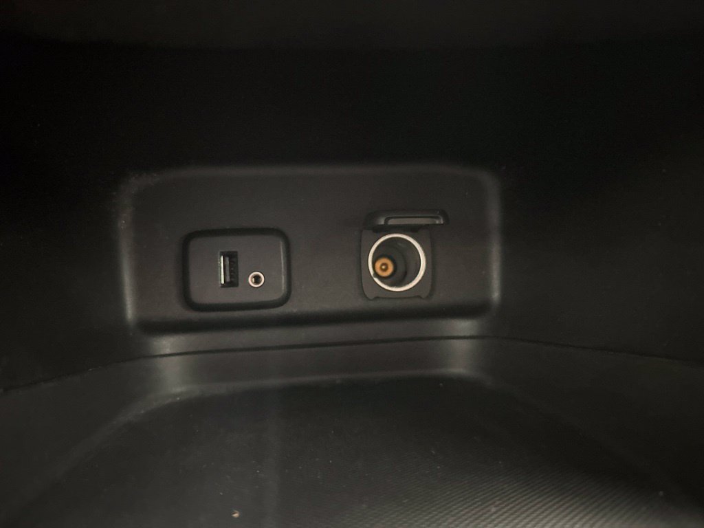 Used 2018 Chevrolet Equinox LT FWD image 30