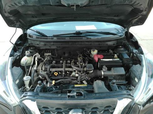 Used 2018 Nissan Kicks SV image 46