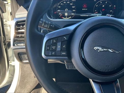 Used 2022 Jaguar F-TYPE R-Dynamic image 10