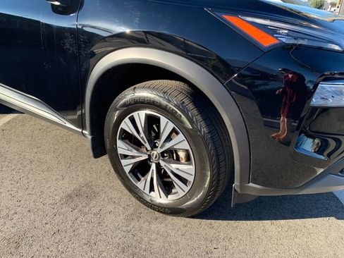 Used 2023 Nissan Rogue SV FWD image 5