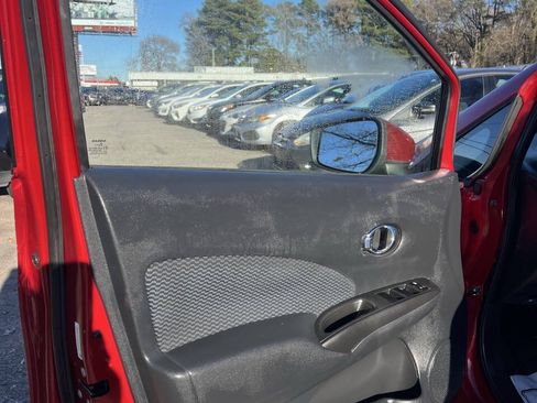 Used 2015 Nissan Versa Note SV w/ SV Convenience Package FWD image 8