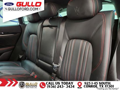 Used 2021 Maserati Levante Base image 14