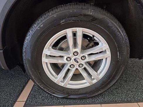 Used 2023 Ford Explorer XLT w/ Equipment Group 202A image 39