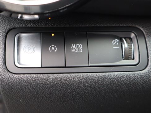 Used 2025 Chevrolet Equinox LT w/ Convenience Package II FWD image 18