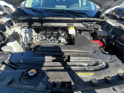 Used 2025 Nissan Pathfinder SV AWD/4WD image 35