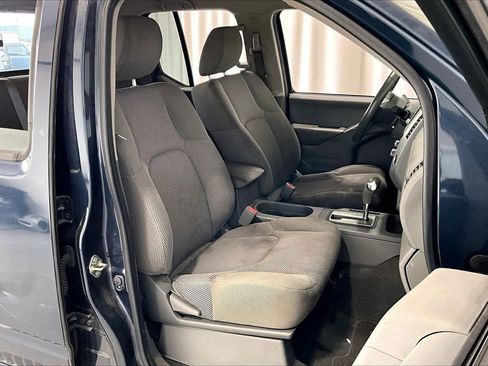 Used 2019 Nissan Frontier SV image 16