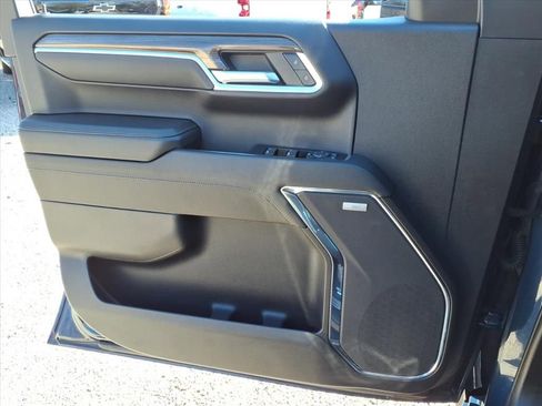 Used 2023 Chevrolet Silverado 1500 LT Trail Boss w/ Convenience Package II image 26