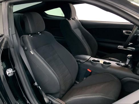 Used 2016 Ford Mustang GT RWD image 7