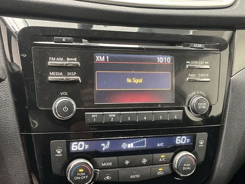 Used 2015 Nissan Rogue SV AWD/4WD image 15