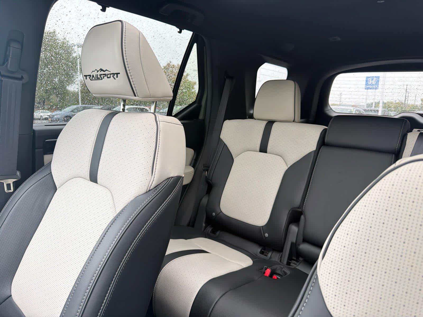 Used 2026 Honda Passport TrailSport Elite image 2