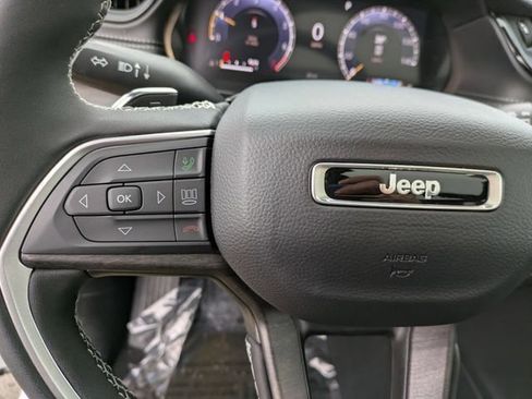 New 2026 Jeep Grand Cherokee Limited AWD/4WD image 19