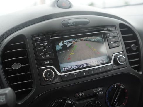 Used 2016 Nissan Juke S image 11