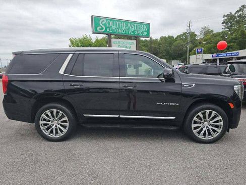 Used 2022 GMC Yukon SLT w/ SLT Premium Package AWD/4WD image 4