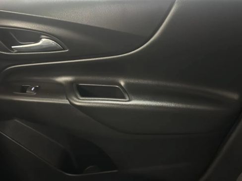 Used 2019 Chevrolet Equinox LT AWD/4WD image 17