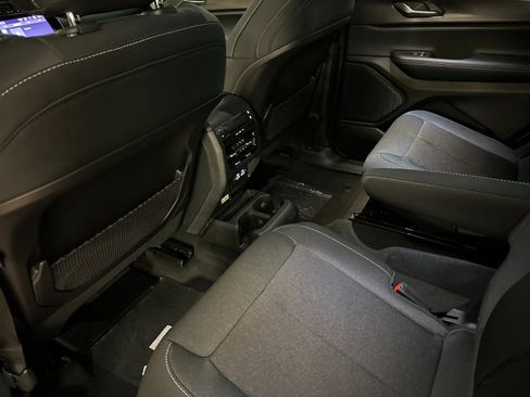 New 2025 Jeep Grand Cherokee L Laredo w/ Luxury Tech Group I image 11