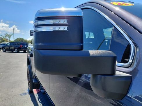 Used 2025 GMC Sierra 2500 Denali w/ Denali Reserve Package AWD/4WD image 12