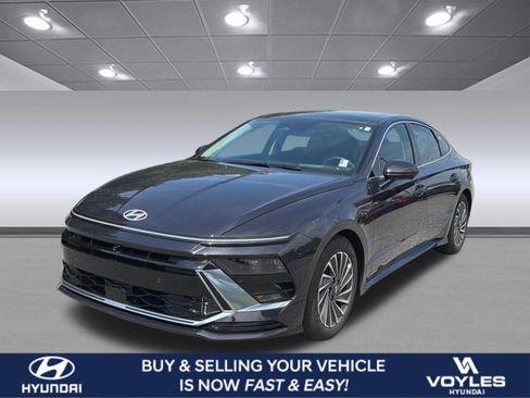 Certified 2025 Hyundai Sonata Limited FWD image 1