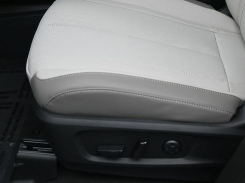 New 2026 INFINITI QX60 Luxe w/ Cargo Package AWD/4WD image 17