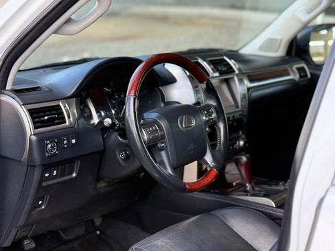 Used 2014 Lexus GX 460 w/ Premium Package AWD/4WD image 13