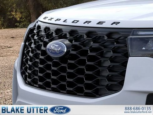 New 2026 Ford Explorer ST-Line w/ ST-Line Street Pack RWD image 17