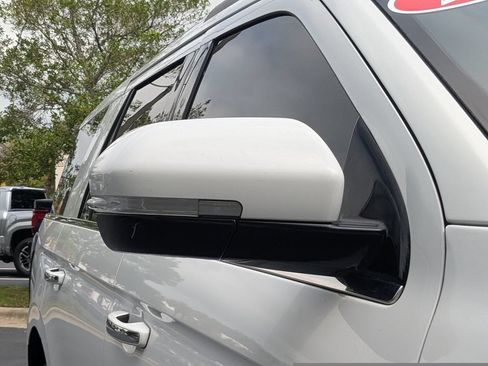 Used 2021 Ford Expedition Limited RWD image 12