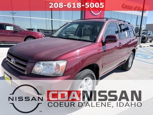 Used 2005 Toyota Highlander 4WD V6 w/ 3rd Row image 1