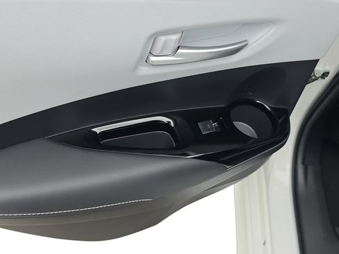 Used 2024 Toyota Corolla SE FWD image 13