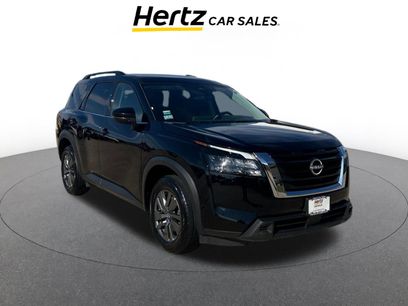 Used 2025 Nissan Pathfinder SV