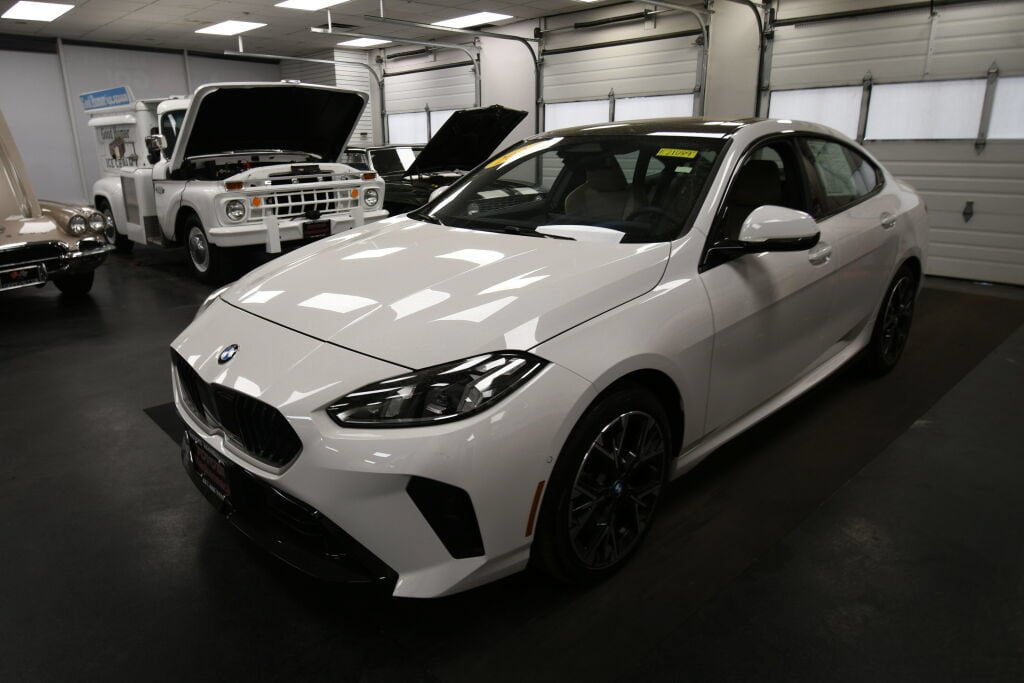 Used 2025 BMW 228i xDrive AWD/4WD image 4