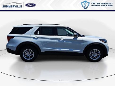 New 2026 Ford Explorer Active RWD image 2