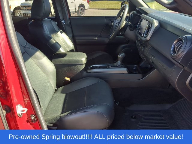 Used 2022 Toyota Tacoma TRD Off-Road w/ TRD Premium Off Road Package AWD/4WD image 49