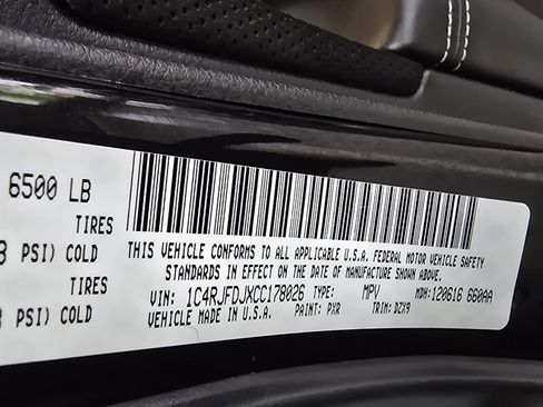 Used 2012 Jeep Grand Cherokee SRT8 w/ Luxury Group II image 43