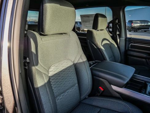 New 2026 RAM 1500 4x4 Crew Cab image 17