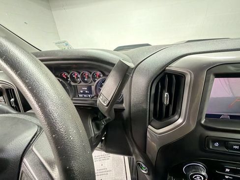 Used 2024 Chevrolet Silverado 1500 Custom Trail Boss AWD/4WD image 15