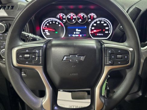 Used 2021 Chevrolet Silverado 1500 Custom Trail Boss w/ Safety Confidence Package AWD/4WD image 17