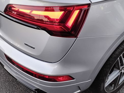 Certified 2025 Audi Q5 e Premium Plus w/ Premium Plus Package image 10
