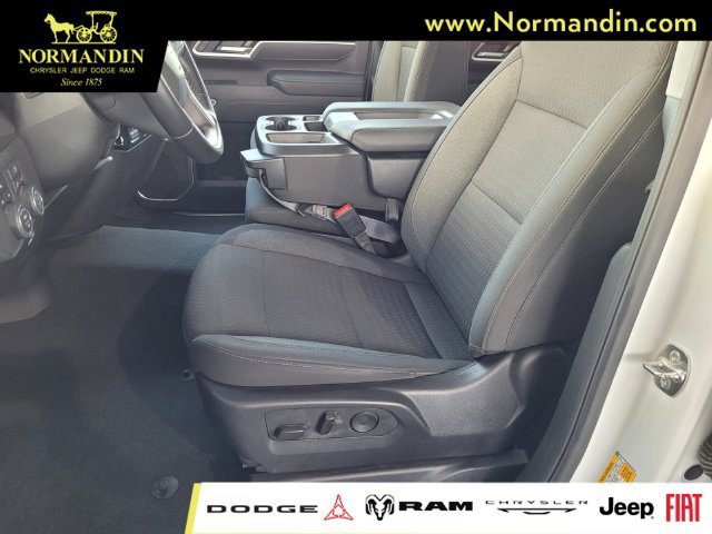Used 2025 Chevrolet Silverado 2500 LT w/ Convenience Package AWD/4WD image 16