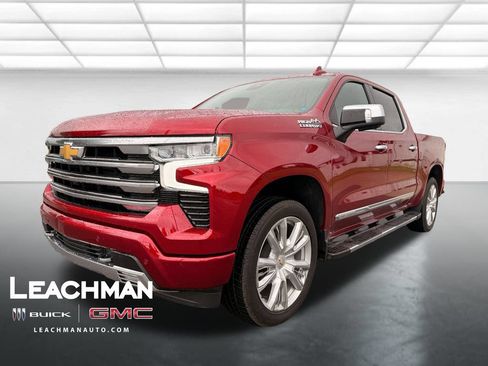 Used 2025 Chevrolet Silverado 1500 High Country w/ High Country Premium Package AWD/4WD image 8