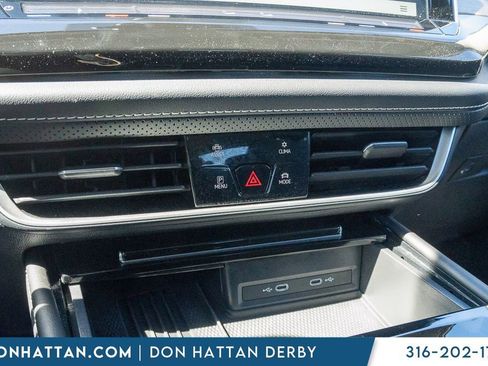 Used 2025 Volkswagen Atlas SE image 9