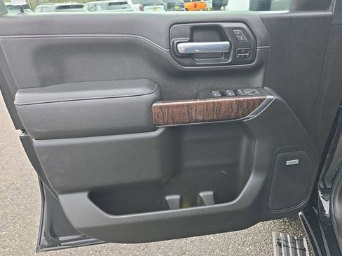 Certified 2022 GMC Sierra 3500 Denali image 27