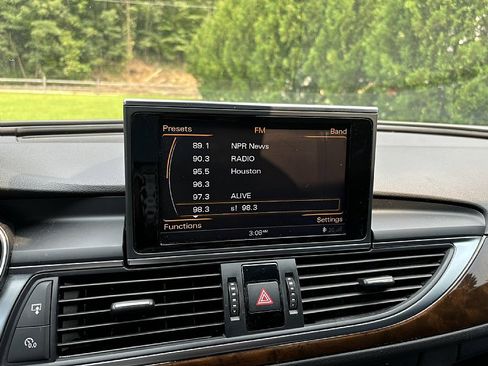 Used 2018 Audi A4 2.0T Premium w/ Convenience Package image 24