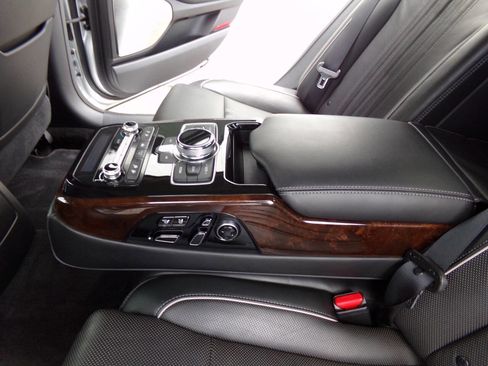 Used 2017 Genesis G90 5.0 Ultimate image 22