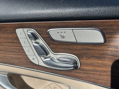 Used 2022 Mercedes-Benz GLC 300 image 45