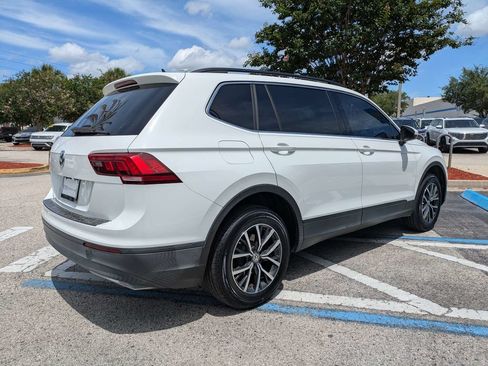 Used 2019 Volkswagen Tiguan SE FWD image 6