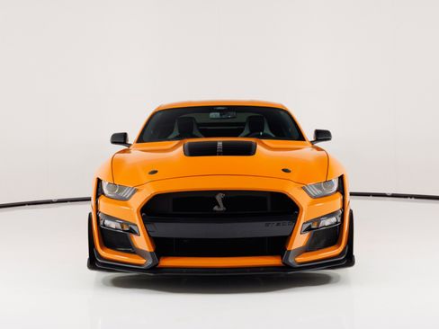 Used 2021 Ford Mustang Shelby GT500 w/ Carbon Fiber Track Pack RWD image 8