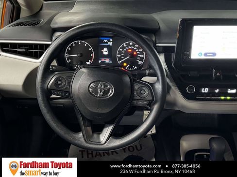 Used 2025 Toyota Corolla LE FWD image 14