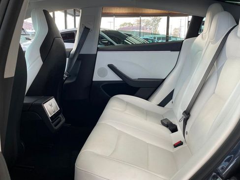 Used 2024 Tesla Model 3 Performance image 19