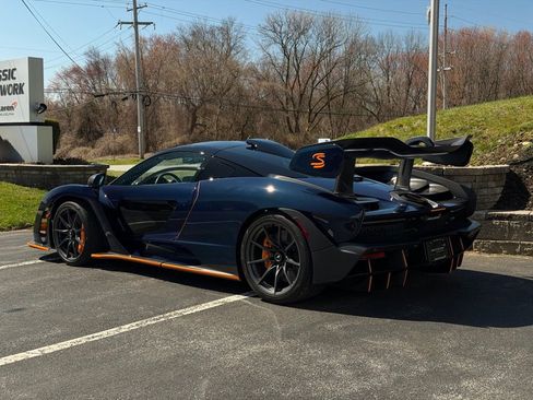 Used 2019 McLaren Senna image 7