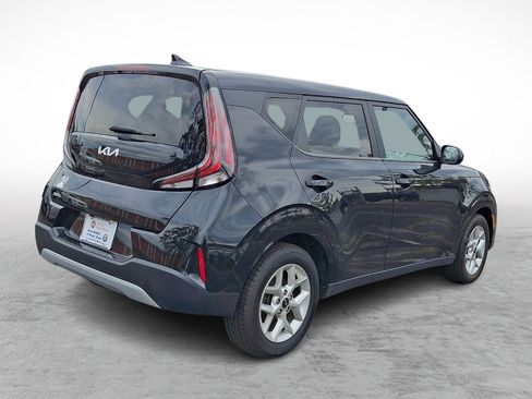Used 2023 Kia Soul LX w/ Option Group 015 FWD image 5