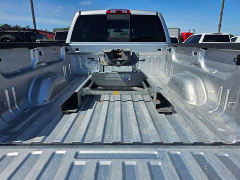 Used 2016 GMC Sierra 2500 SLE w/ SLE Preferred Package AWD/4WD image 15